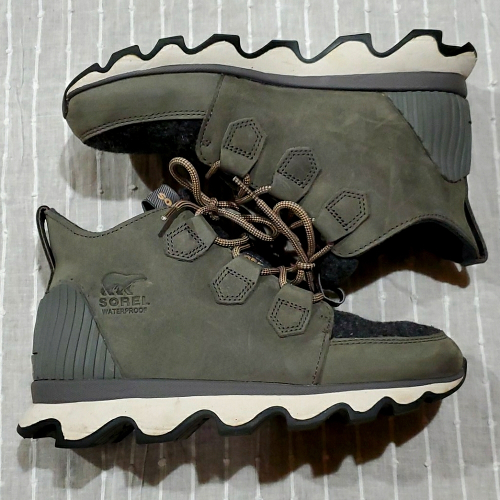 Sorel Women's Kinetic Caribou Boot, Quarry, Size 8